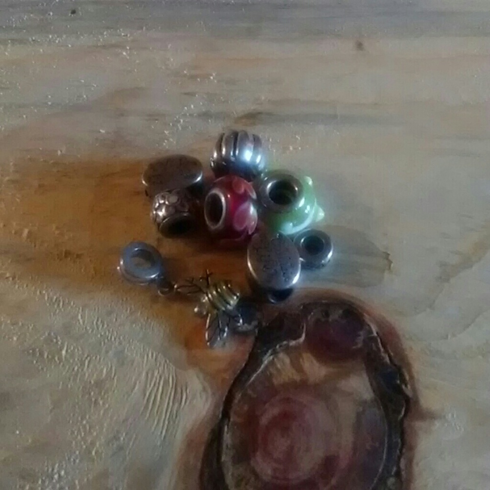 LOT of 8 stainless steel beads